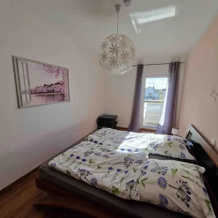 Neue Moderne Mit Infrarot Sauna Und Grossen Garten Appartement Hengersberg