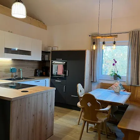 Neue Moderne Mit Infrarot Sauna Und Grossen Garten