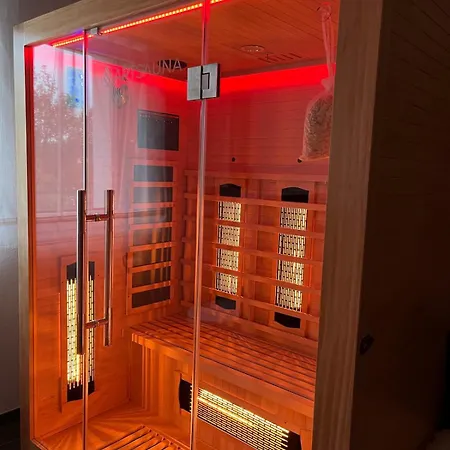 Neue Moderne Mit Infrarot Sauna Und Grossen Garten *