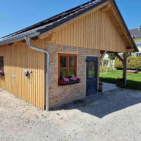 Neue Moderne Mit Infrarot Sauna Und Grossen Garten Appartement Hengersberg