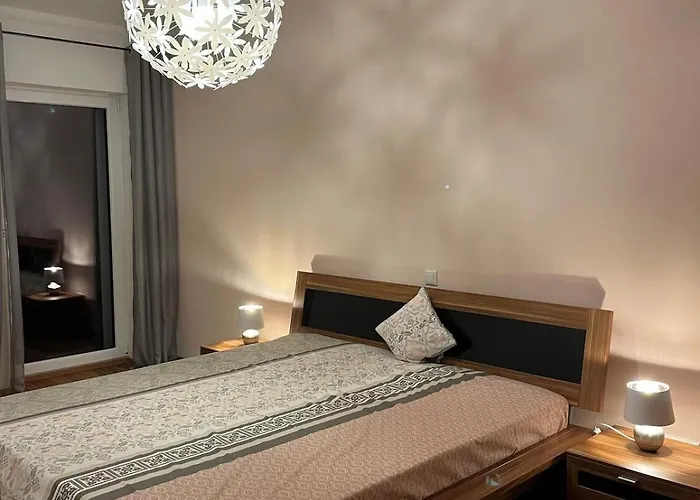Neue Moderne Mit Infrarot Sauna Und Grossen Garten Appartement *