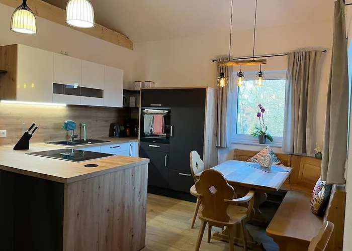 Neue Moderne Mit Infrarot Sauna Und Grossen Garten