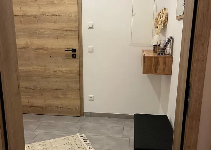 Neue Moderne Mit Infrarot Sauna Und Grossen Garten Appartement Hengersberg