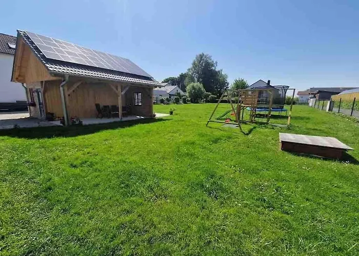 Neue Moderne Mit Infrarot Sauna Und Grossen Garten Appartement