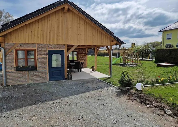 Neue Moderne Mit Infrarot Sauna Und Grossen Garten Appartement
