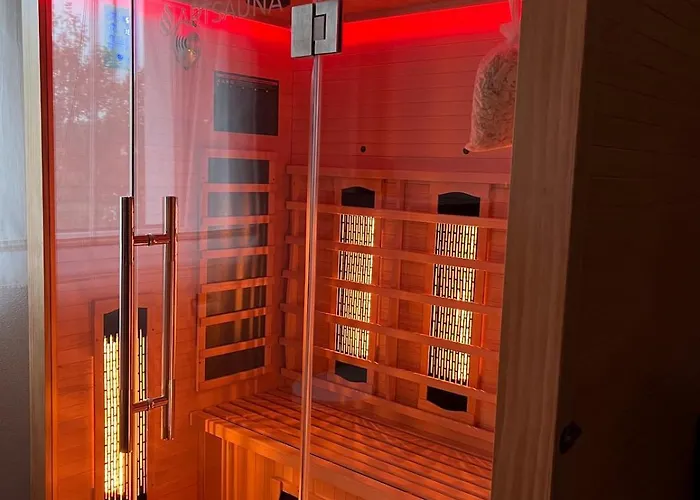 Neue Moderne Mit Infrarot Sauna Und Grossen Garten *