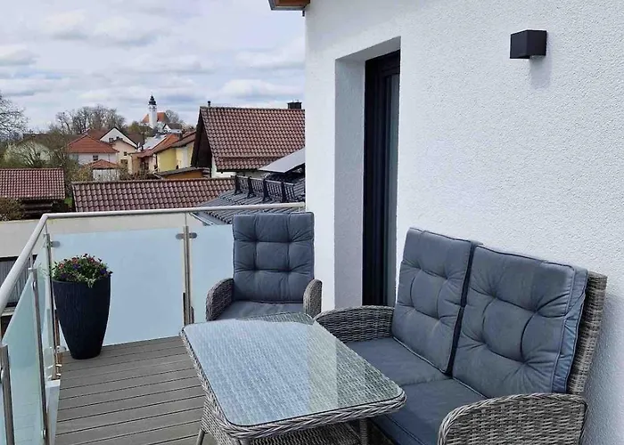아파트 Neue Moderne Mit Infrarot Sauna Und Grossen Garten 헹게르스베르크